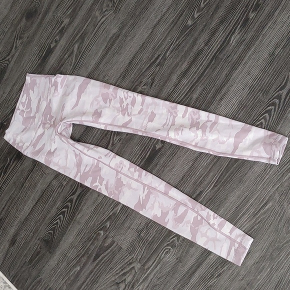 🔥🔥LULULEMON Wunder Under Incognito Camo Jacquard iced Iris Violet leggings 2 - Picture 5 of 10